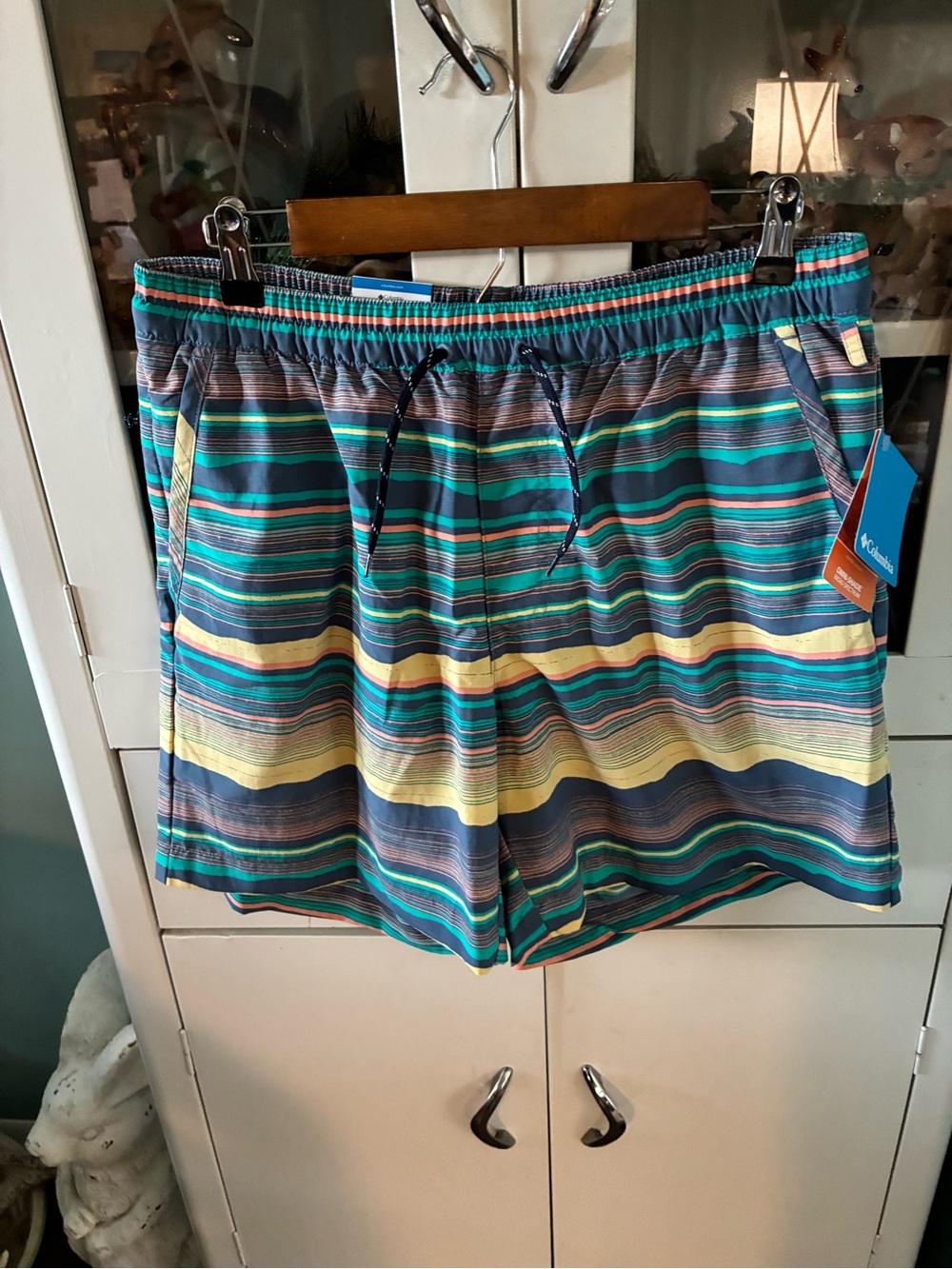 Columbia sz M 6” inseam Men's Striped Swim Trunks - Blue/Teal/Yellow nwt